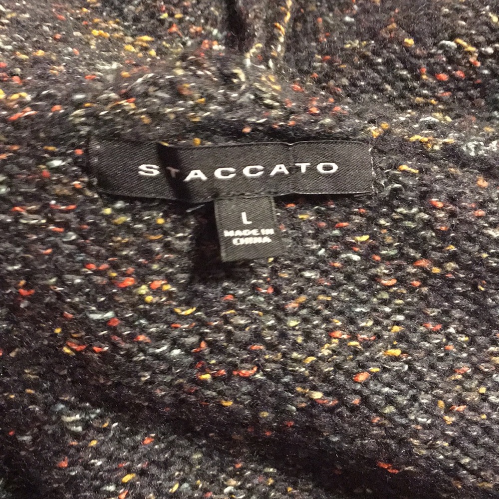 Cardigan sweater. - Picture 3 of 4